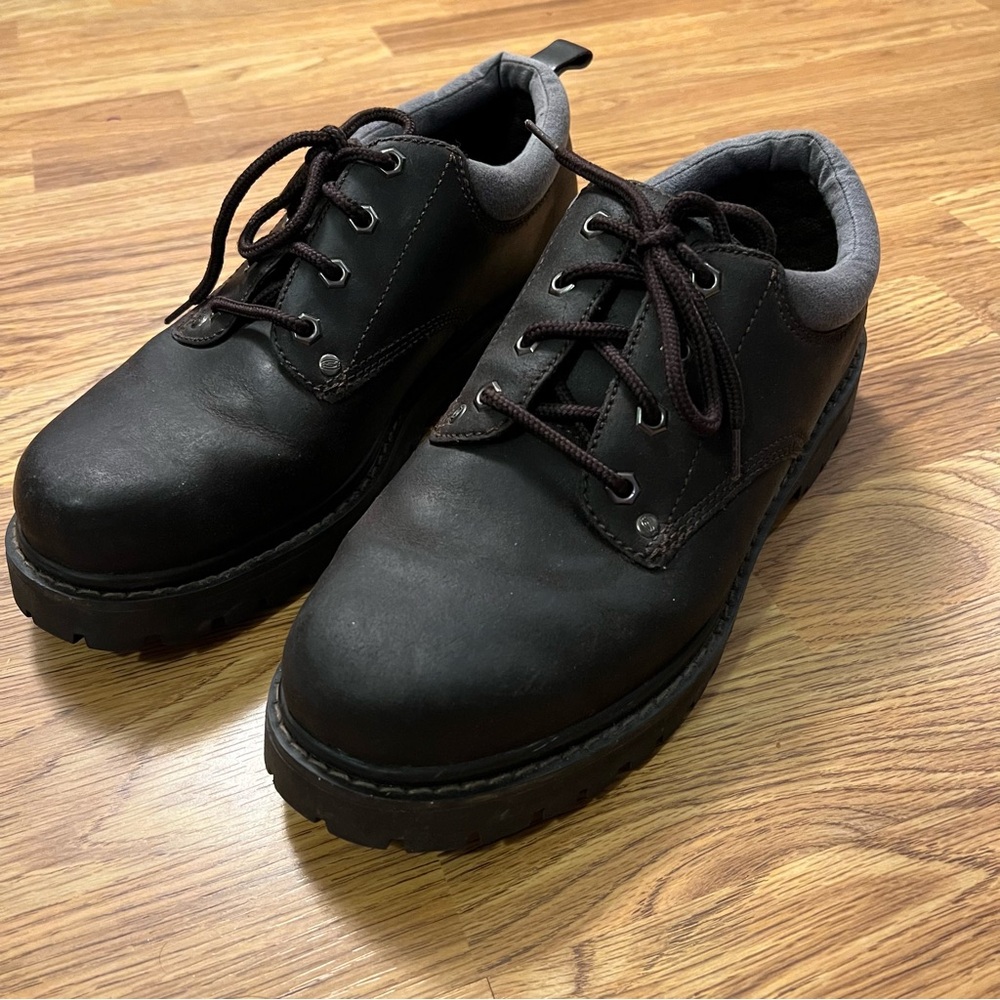 Skechers Men's Black Lace-Up Work Oxfords with Gray Collar